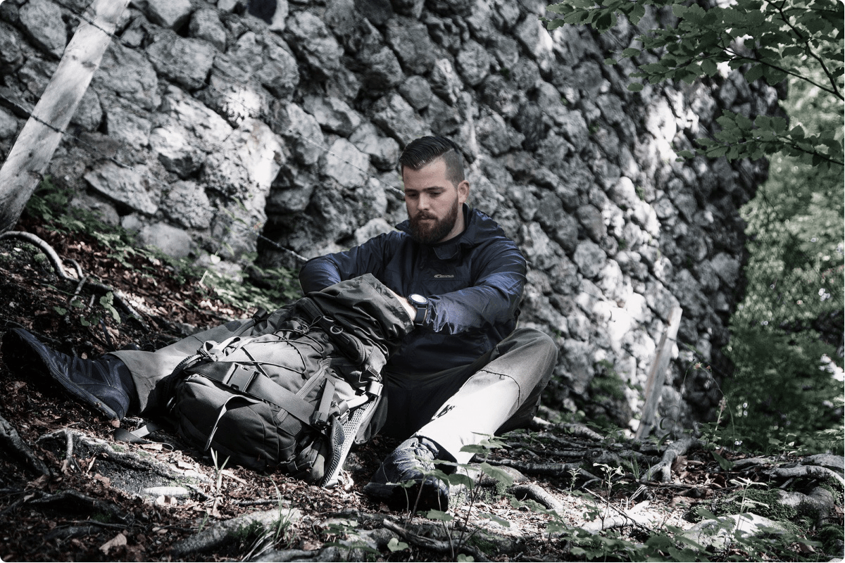 carinthia-kurtka-tlg-czarna-opis